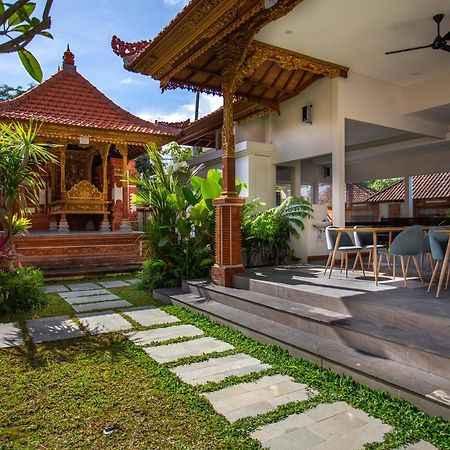 Griya D'Carik Hotel Perean ภายนอก รูปภาพ